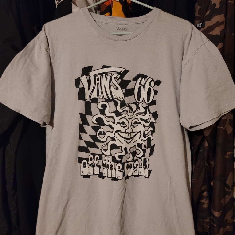 Vans Gray Graphic Tee with Bold Design